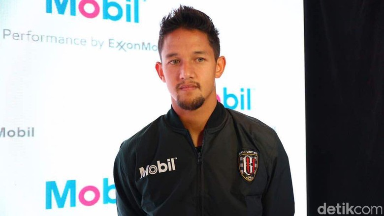 Irfan Bachdim Tiga Tahun Lagi di Bali United Irfan Bachdim Tiga Tahun Lagi di Bali United