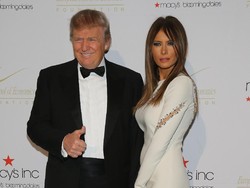 Tiba di Arab Saudi, Melania Trump Tampil Tanpa Kerudung