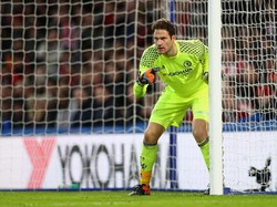 Begovic Akui Tak Pantas Terima Medali Juara Premier League