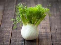 Tanaman Adas Bisa Redakan Gejala Pasca Menopause yang Dialami Wanita