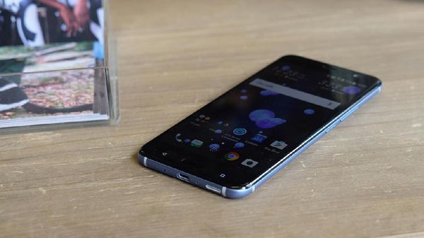 Godaan Android Premium Penantang iPhone X