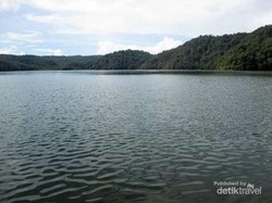 Danau Lau Kawar, Pesona Indah Dekat Puncak Gunung Sinabung