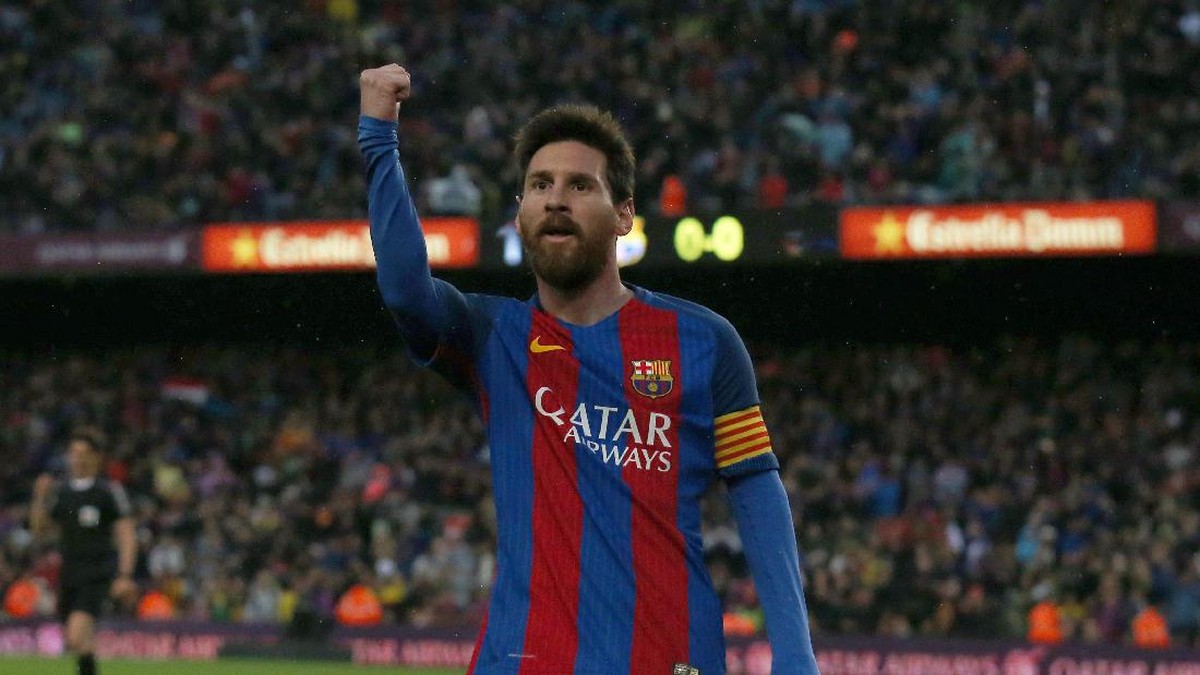 Teken kontrak baru dengan Barcelona, Lionel Messi juga mendapat kenaikan gaji (Foto: REUTERS/Albert Gea)