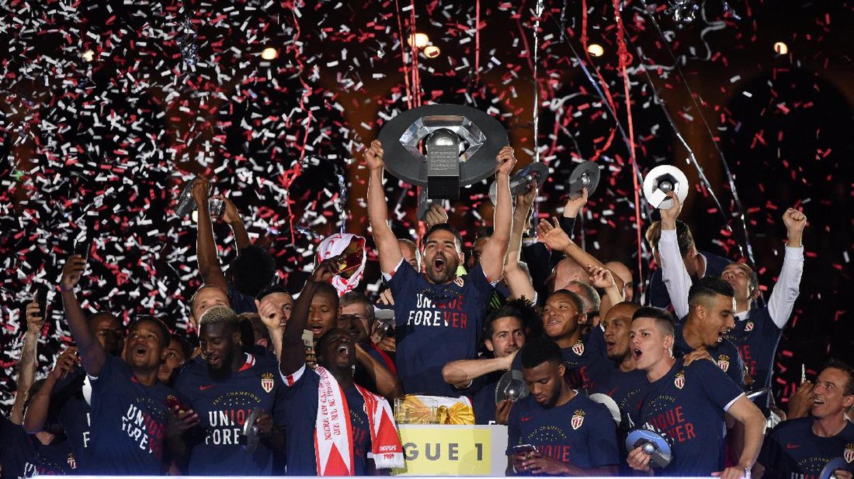 Monaco memastikan gelar juara Ligue 1 (Foto: Reuters / Jean-Pierre Amet)