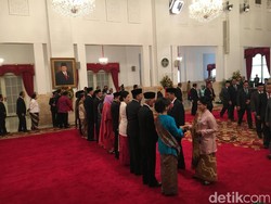 Presiden Jokowi Lantik 6 Dubes Baru, Salah Satunya Rusdi Kirana