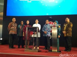 Puan Buka Perdagangan Saham Sambil Luncurkan Program OJK
