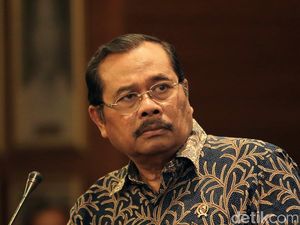 Jaksa Agung Sepakat Tunda Penetapan Tersangka Calon Kepala Daerah Jaksa Agung Sepakat Tunda Penetapan Tersangka Calon Kepala Daerah