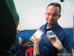 Tim Sinkronisasi Belum Bertemu Djarot, Anies: Kita Santai Saja