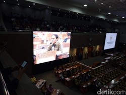 Interupsi di Paripurna, Politikus Gerindra Ingin Reses DPR Dihapus