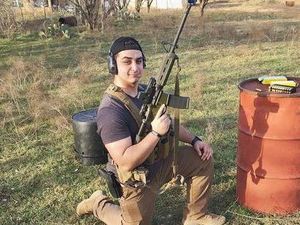 Putra Andy /rif Jadi Sniper di AS, Netizen Cewek Banyak Kena Tembak Putra Andy /rif Jadi Sniper di AS, Netizen Cewek Banyak Kena Tembak