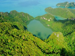 Mitos Kesuburan di Danau Dayang Bunting