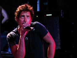 Chris Cornell Disebut Konsumsi Obat Terlarang Sebelum Gantung Diri