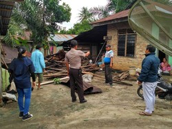Simalungun Dilanda Puting Beliung, 1 Orang Terluka di Kepala
