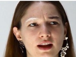 Dengan Bulu Ketiak Lebat, Wanita Ini Merasa Sensual