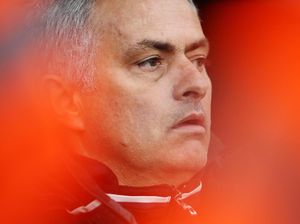 Mourinho: Semoga Zaha Bermain Lebih Pelan dan Benteke Tak Dimainkan Palace