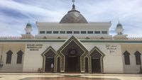 Mudik Lebaran ke Sabang, Salat di Masjid Agung Babussalam