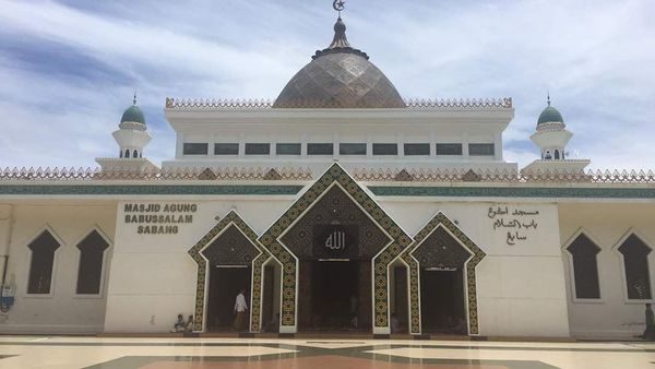 Mudik Lebaran ke Sabang, Salat di Masjid Agung Babussalam