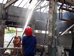 Kronologi Kebakaran Stasiun Klender yang Hanguskan Kantor dan Loket