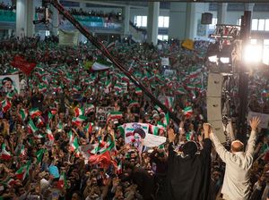 Pilpres Iran Digelar, Warga Antre di TPS Pilpres Iran Digelar, Warga Antre di TPS