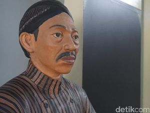Hari Kebangkitan Nasional, Warganet: Semangat Berjuang #dirumahaja