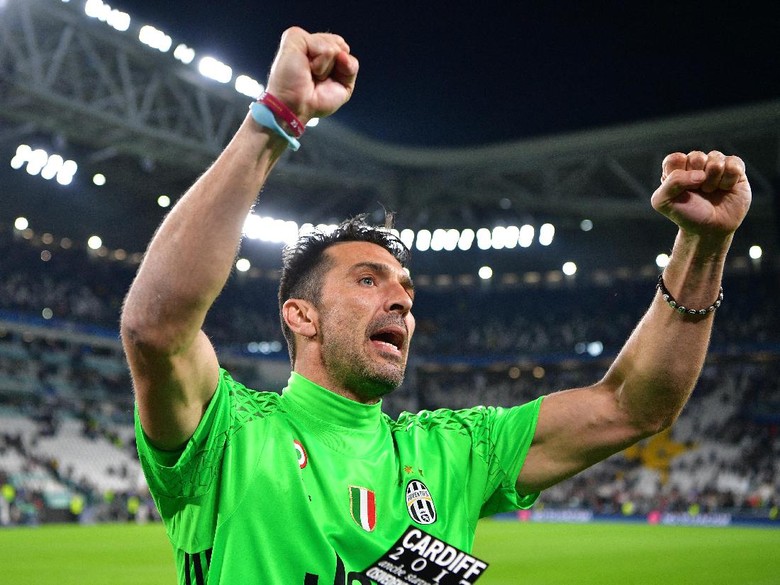 Xavi Juga Doakan Buffon Angkat Si Kuping Besar Xavi Juga Doakan Buffon Angkat Si Kuping Besar
