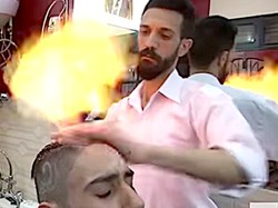 Viral, Salon yang Tawarkan Perawatan Rambut dengan Api Obor