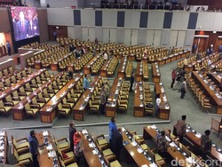 Penampakan Deretan Kursi Kosong di Paripurna DPR Laporan BPK