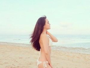 Shandy Aulia Berbikini di Bali, Wulan Guritno Tetap Seksi Shandy Aulia Berbikini di Bali, Wulan Guritno Tetap Seksi