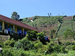 Kisah Guru SD Simego di Pekalongan yang Menginap di Sekolah