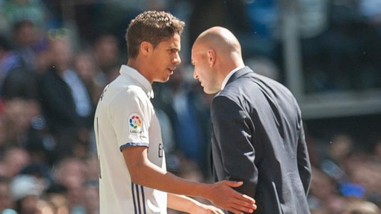Varane Pernah Dibilang Gila karena Tutup Telepon dari Zidane Varane Pernah Dibilang Gila karena Tutup Telepon dari Zidane