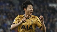 Heung-Min Son menjadi dua pencetak gol The Lilywhites lainnya. Reuters/Carl Recine.