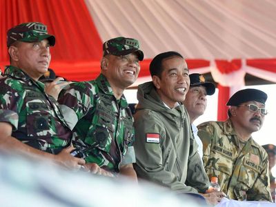 Momen Keakraban Jokowi dengan Panglima TNI