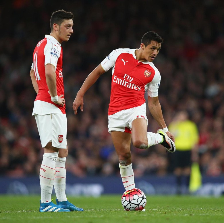 Jangan Ragukan Komitmen Sanchez dan Oezil Jangan Ragukan Komitmen Sanchez dan Oezil