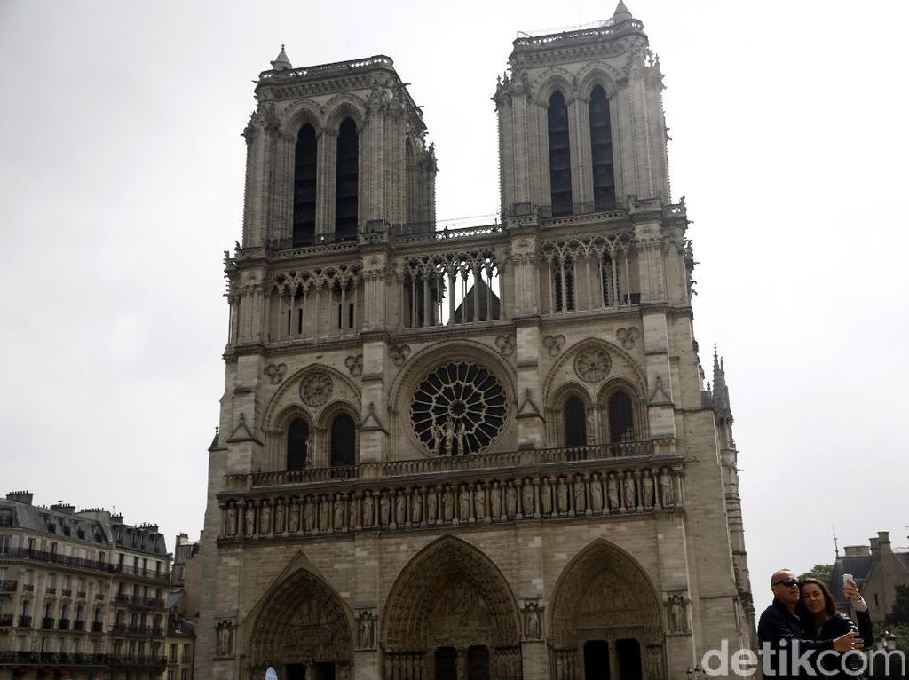 9 Fakta Katedral Notre Dame yang Terbakar di Paris