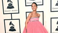 Foto: 15 Penampilan Rihanna yang Mencuri Perhatian