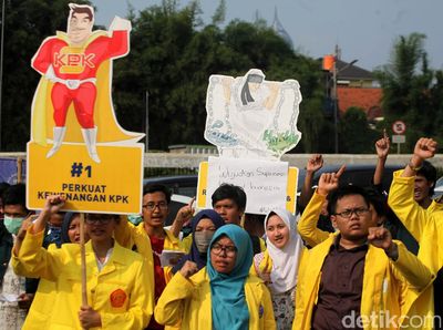 Aksi Mahasiswa Dukung KPK di DPR