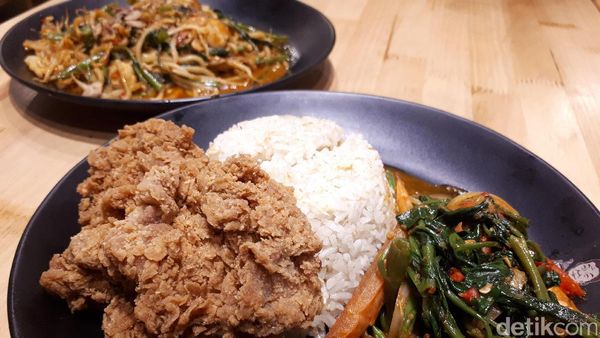 Sedapnya Nasi Simangunsong dan Mie Kangkung Khas Melayu di Sini