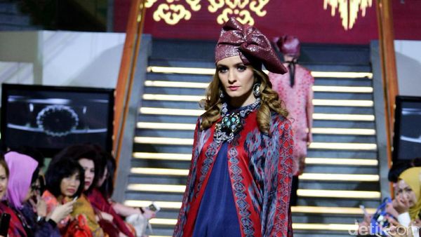 Foto: 20 Koleksi Busana Ramadan Alleira Batik