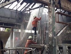 PT KAI Daop I: Tak Ada Korban Jiwa di Kebakaran Stasiun Klender