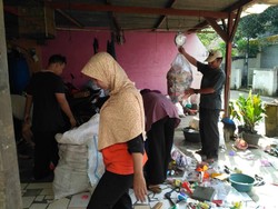 Jurus Pemkot Tangsel Tangani Sampah yang Menumpuk