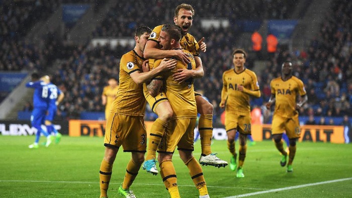 Kane Quat-trick, Spurs Cukur Leicester 6-1