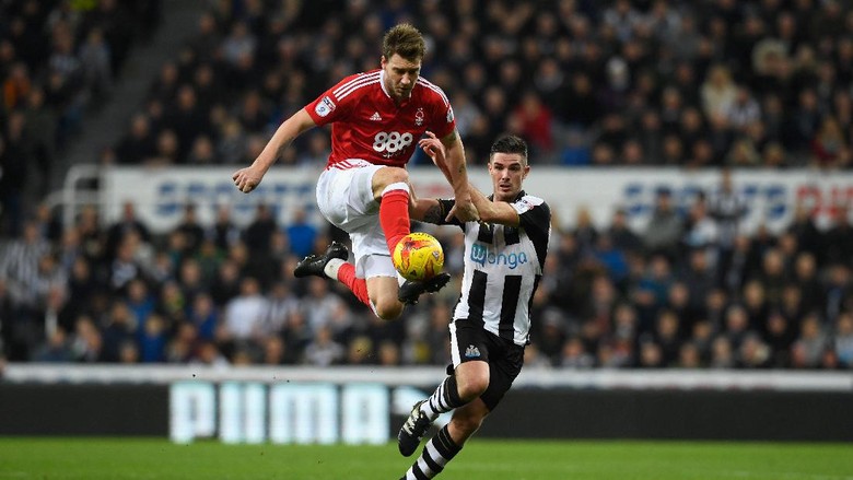Kisah Terbaru Lord Bendtner: Selamatkan Nottingham Forest dari Degradasi? Kisah Terbaru Lord Bendtner: Selamatkan Nottingham Forest dari Degradasi?