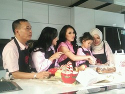 Banyak Cibiran, Ayu Ting Ting Syuting Video Klip Lagu Religi