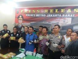 Polisi Tangkap WN Saudi Pemilik 8 Paket Sabu