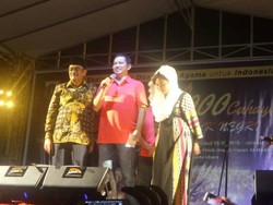 Djarot Hadiri Acara Malam 1.000 Cahaya di Makam Mbah Priok