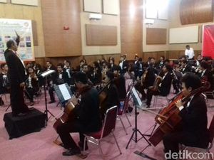 Indonesia Raya Tiga Stanza Direkam Ulang di Studio Lokananta Indonesia Raya Tiga Stanza Direkam Ulang di Studio Lokananta