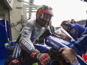 Vinales Pole, Rossi Kedua, Zarco Ketiga