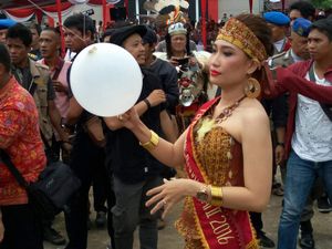 Sempat Ada Insiden, Gawai Dayak di Pontianak Berlangsung Damai