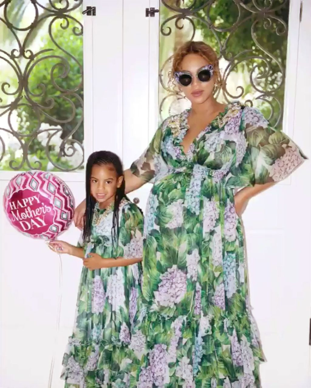 Beyonce and Blue Ivy Wear Matching Mother-Daughter Dolce & Gabbana Dresseshttps://www.instagram.com/p/BUSx-sfgAjf/Credit: Beyonce/Instagram