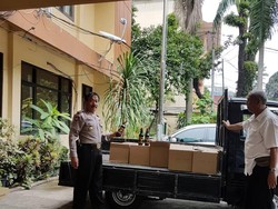 Gelar Razia Jelang Ramadan, Polisi Sita Ratusan Botol Miras